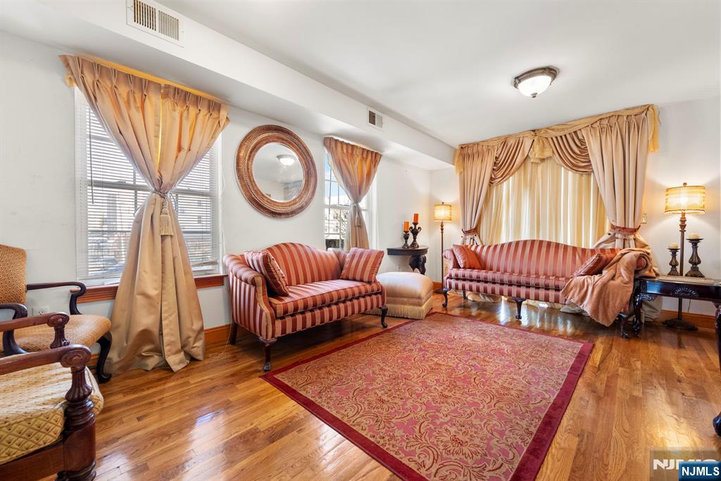 126 Amherst Street - Photo 5