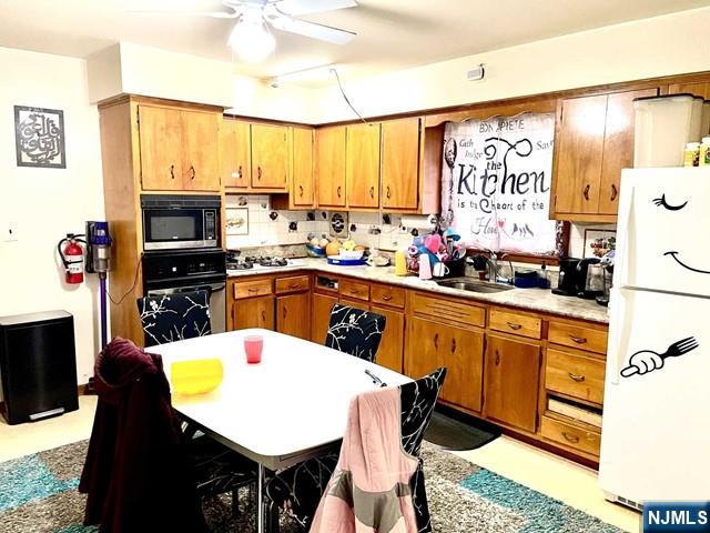 447 Elm Street - Photo 4