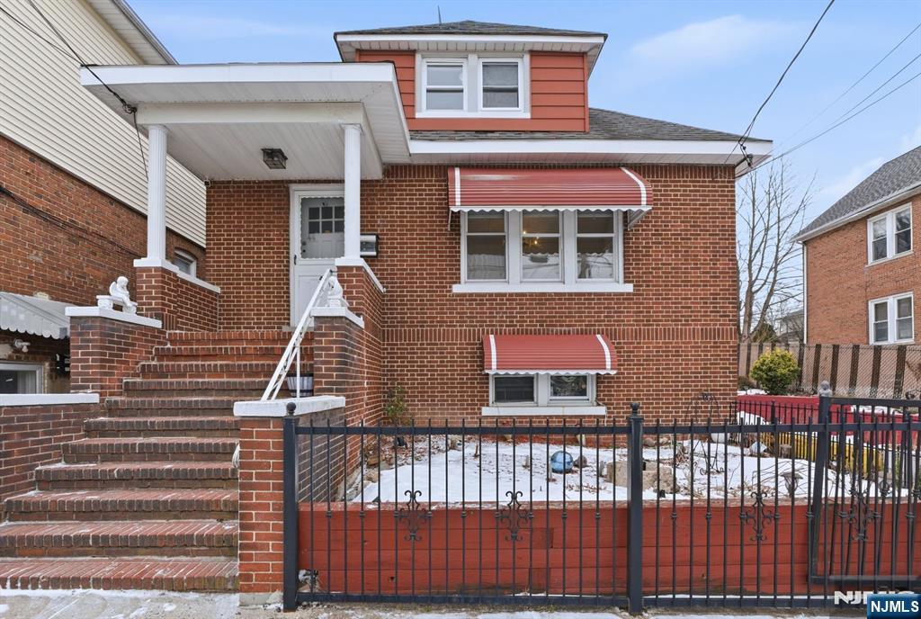 44 Malcolm Avenue - Photo 2