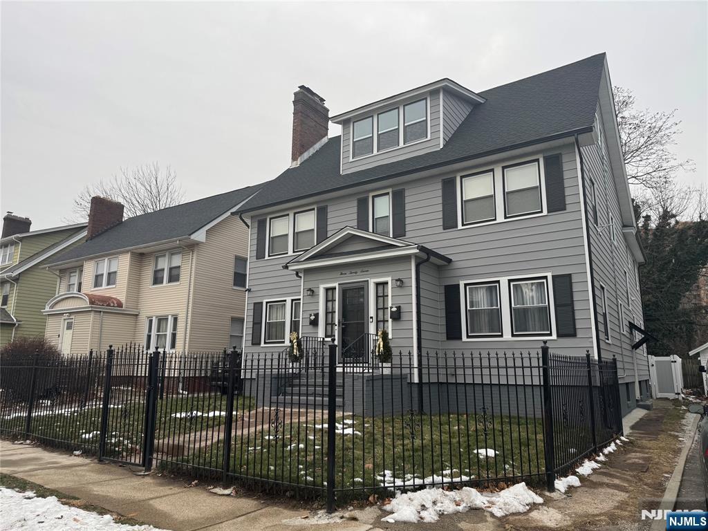 327 Maple Avenue 3 - Photo 1