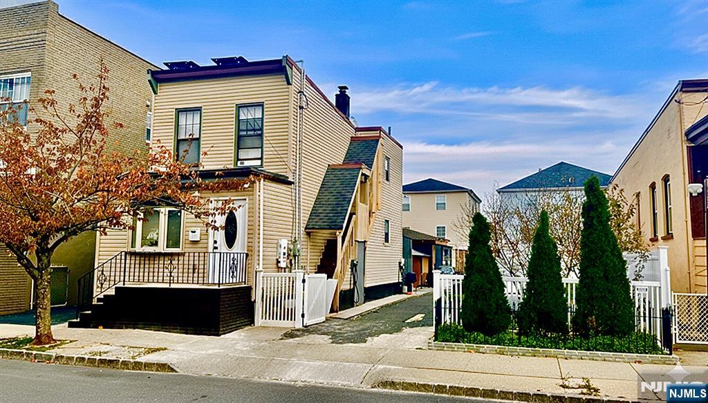 20 Lake Street - Photo 1