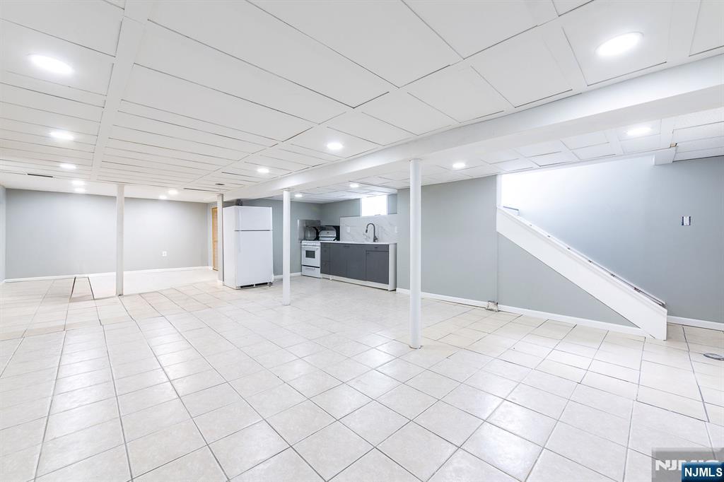 34 Kearney, Lyndhurst, NJ, 07071