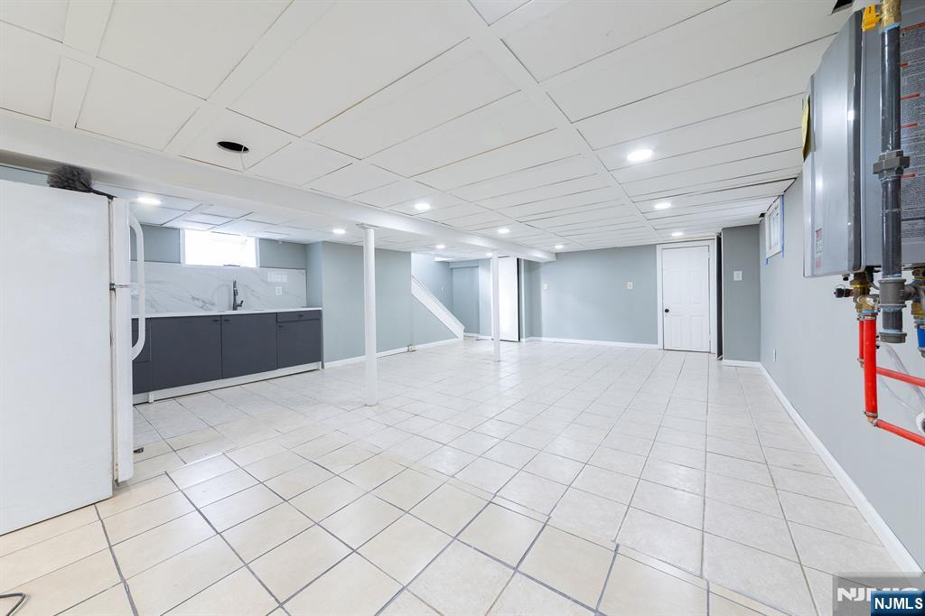 34 Kearney, Lyndhurst, NJ, 07071