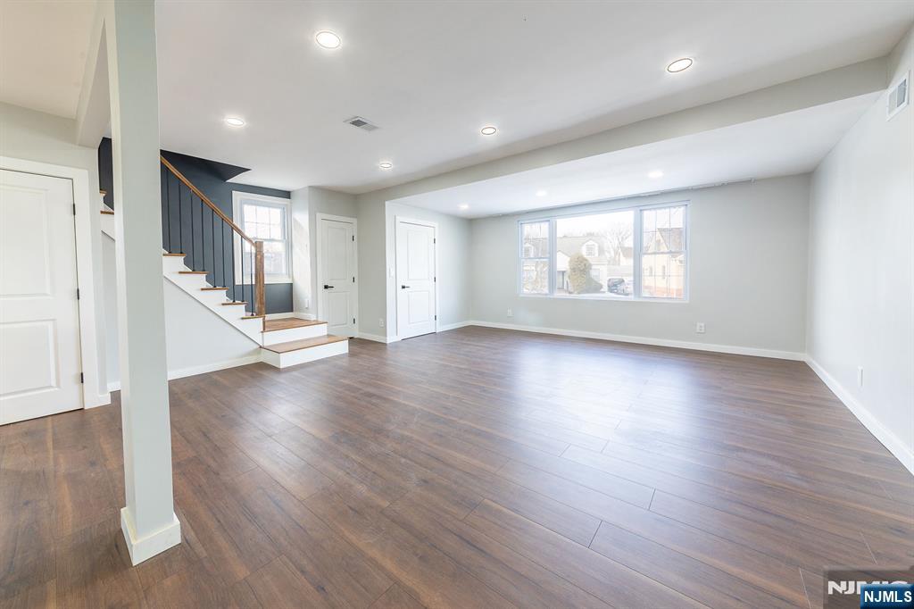 34 Kearney, Lyndhurst, NJ, 07071