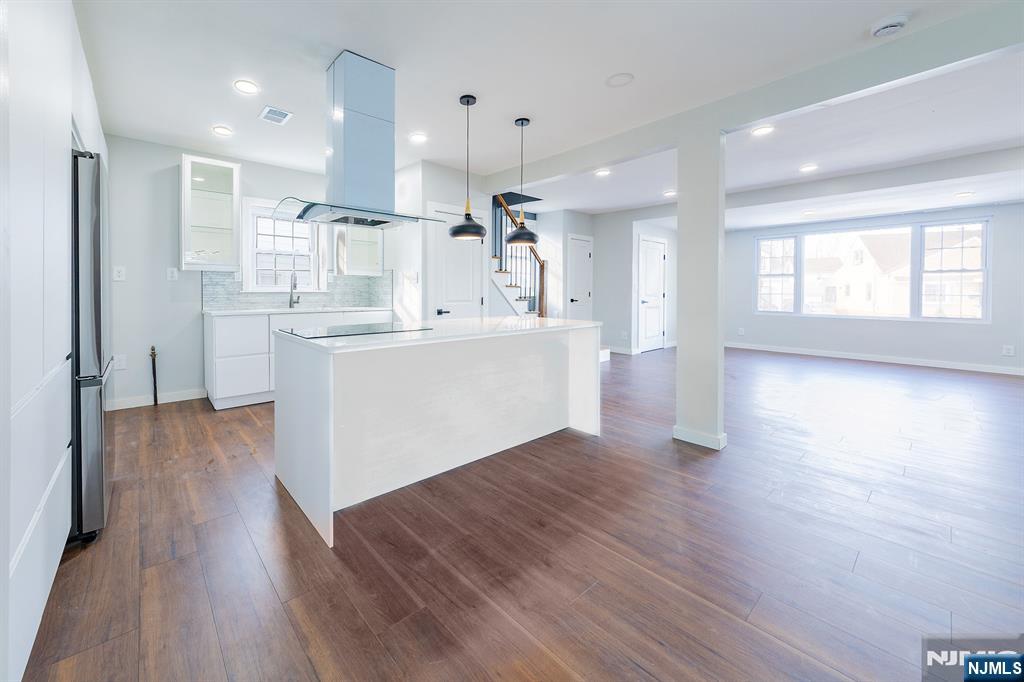 34 Kearney, Lyndhurst, NJ, 07071