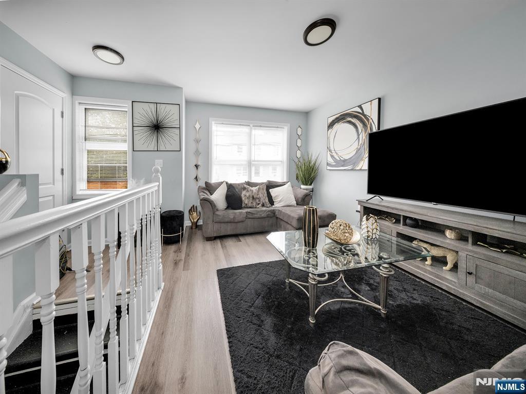 740 E 18th Street - Photo 5