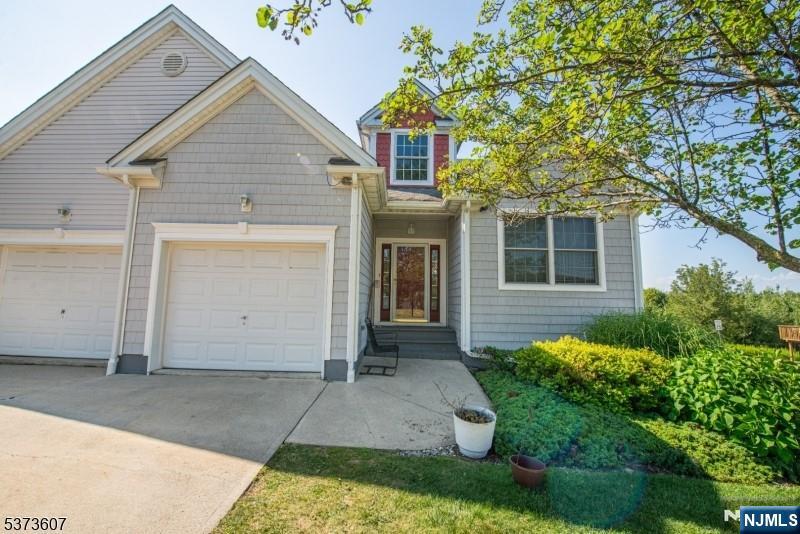 11 Fairchild Lane 11 - Photo 1