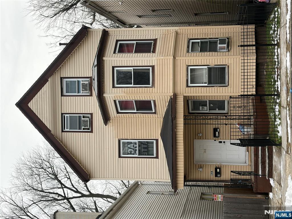 144 Steuben Street - Photo 1