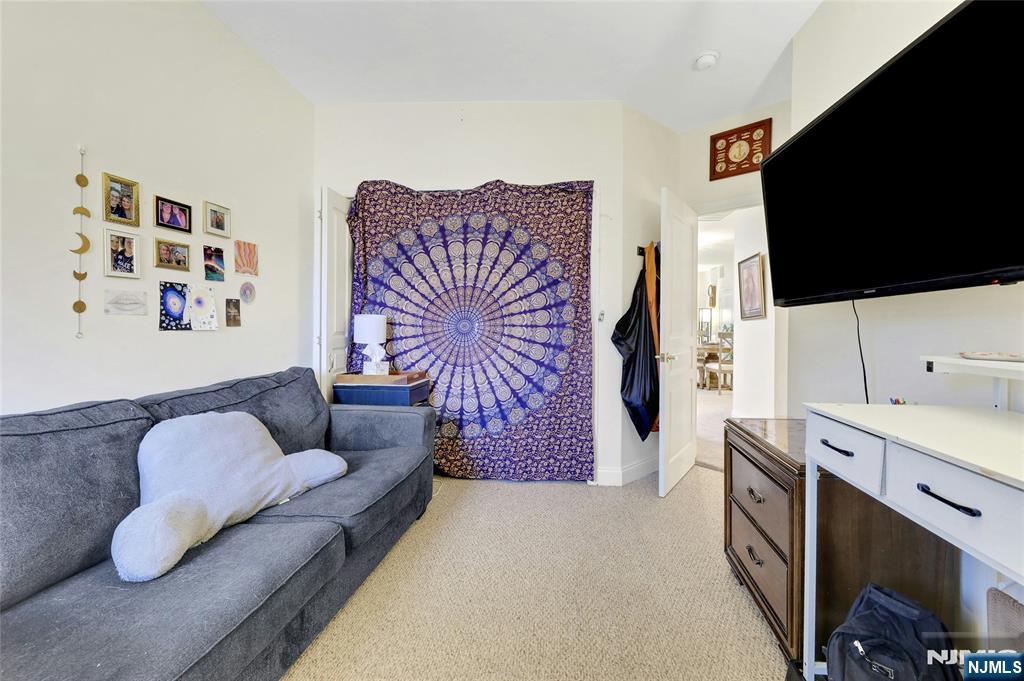 520 Victor Street #8