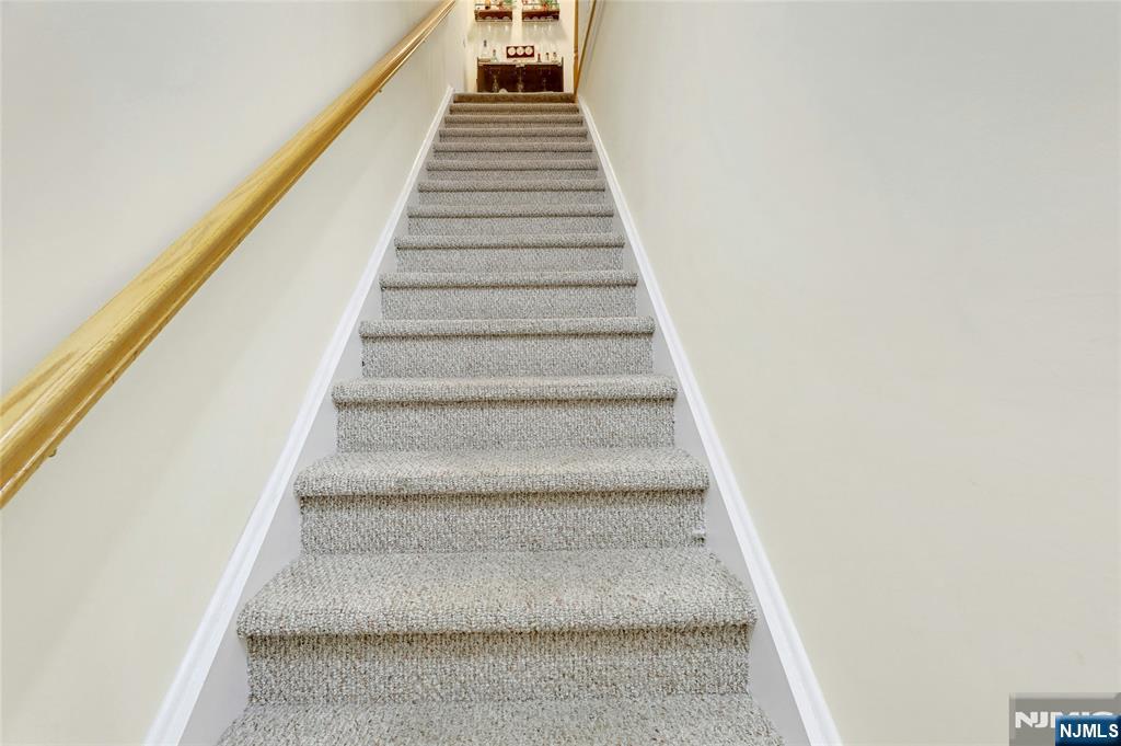 520 Victor Street #8