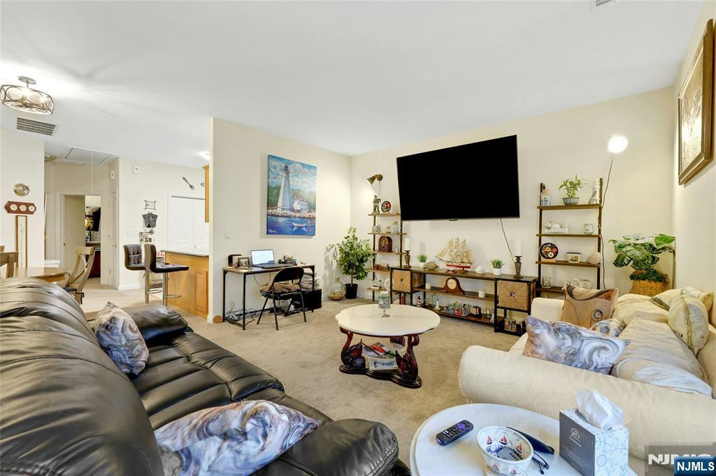 520 Victor Street #8