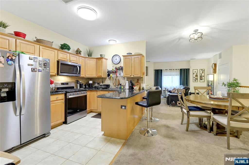 520 Victor Street #8