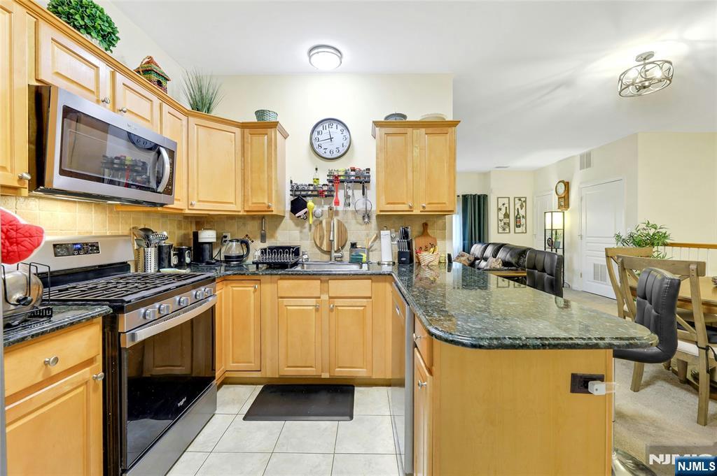 520 Victor Street #8