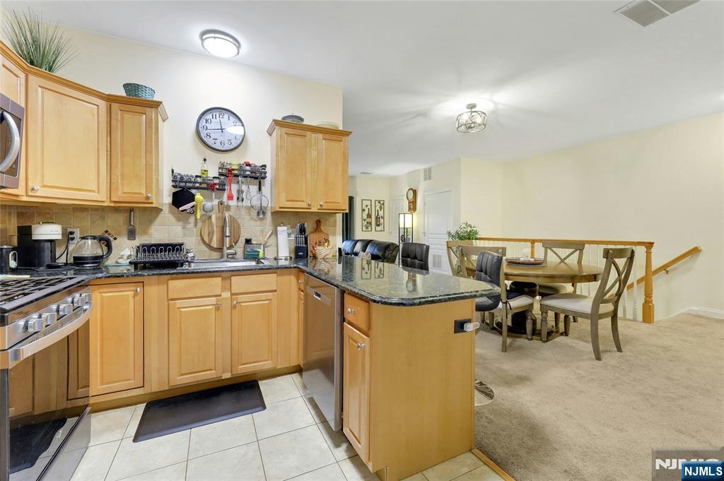 520 Victor Street #8