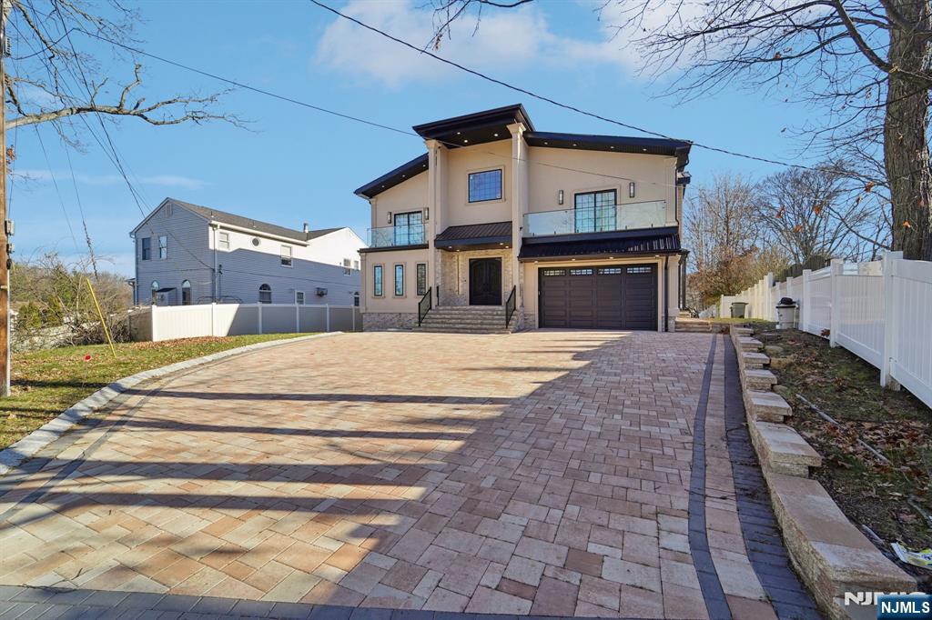 24 Holmes Lane - Photo 3