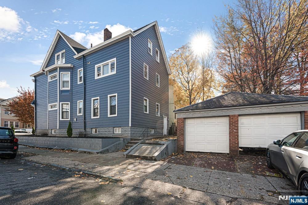 494 26th Street - Photo 3