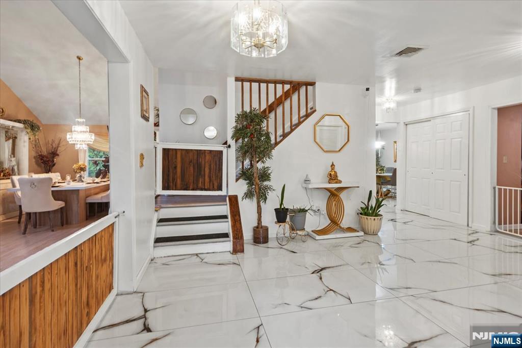 22 Cherbourg Drive - Photo 4