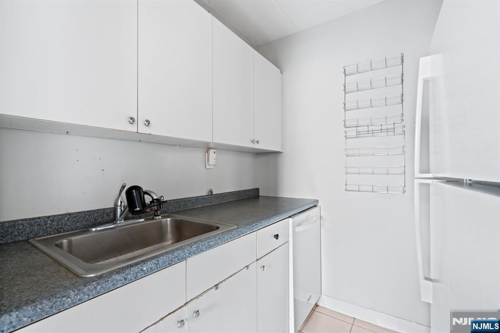 300 Lookout Avenue #C4