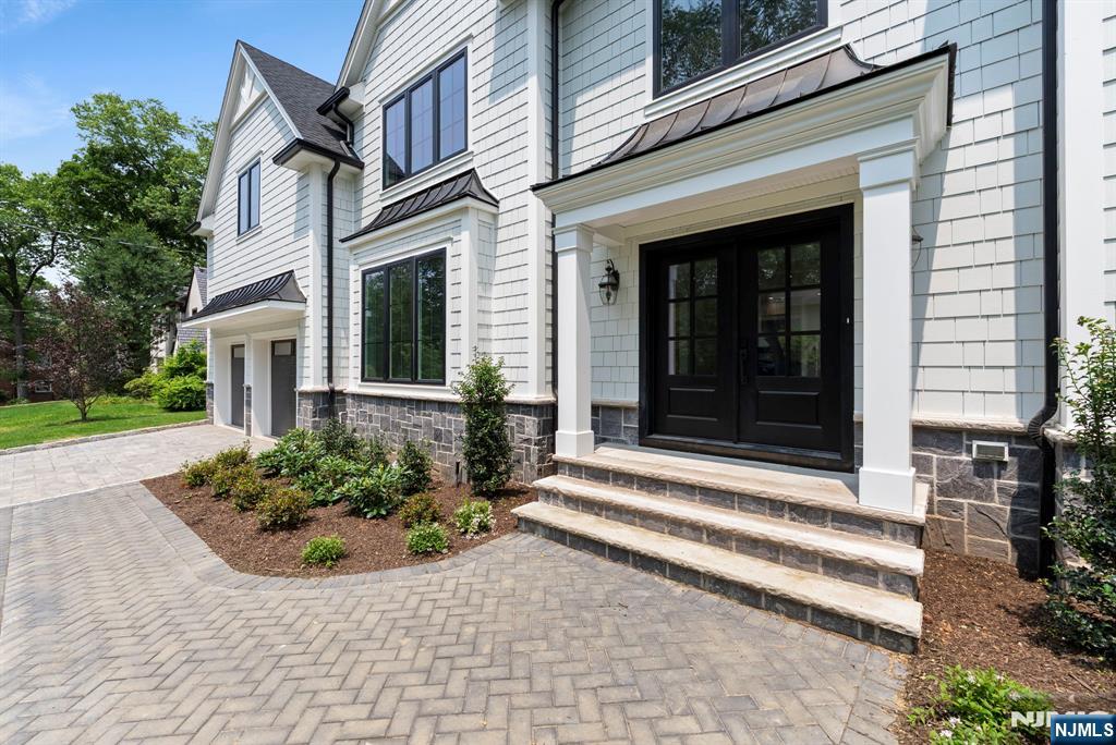 22 Northwood - Photo 3