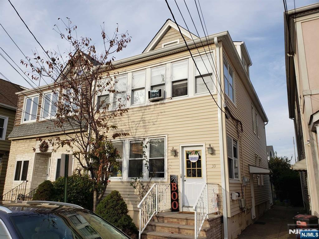 39 Tuttle Street - Photo 1