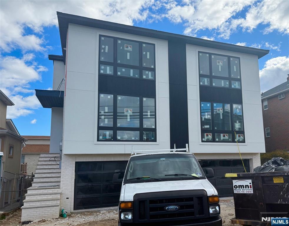 332 12th Street B - Photo 1