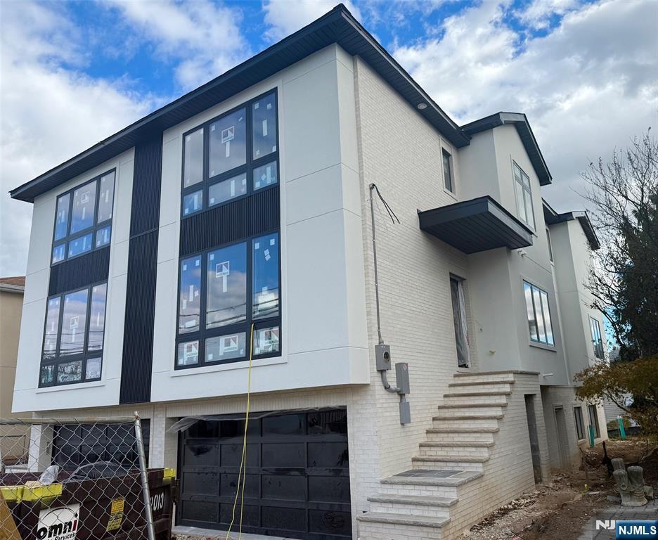 332 12th Street B - Photo 2