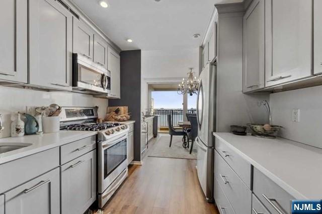 3 Horizon Rd #1004, Fort Lee, NJ 07024
