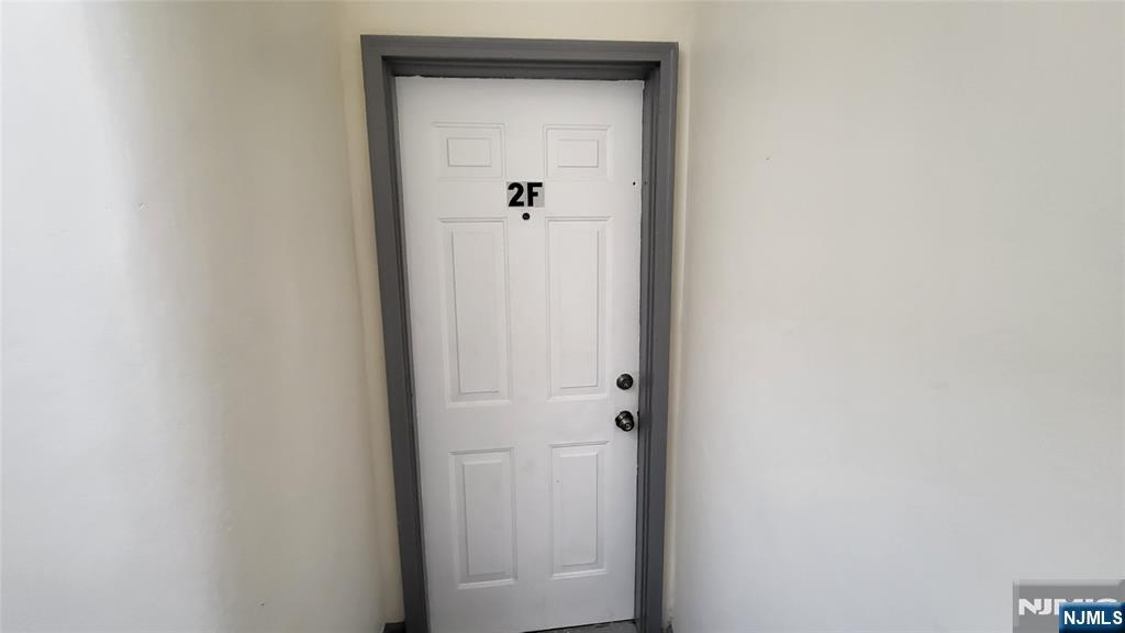 1506 Summit Avenue - Photo 3