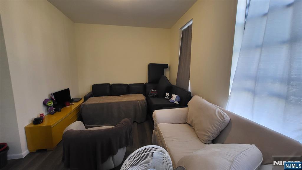 1506 Summit Avenue - Photo 5