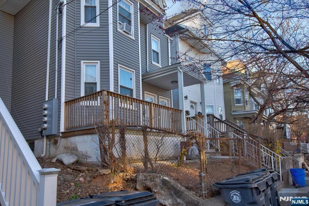 173 Seymour Avenue - Photo 4