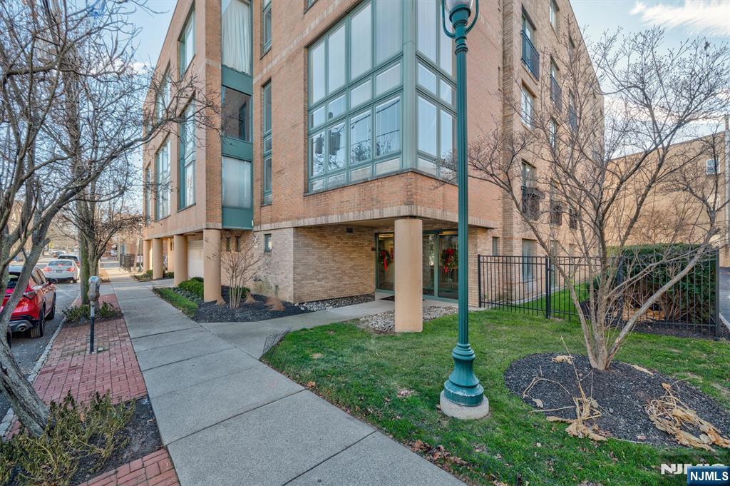 119 Walnut Street #C0010 — photo 37