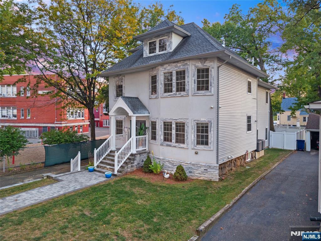 81 Fairmount Ave, Hackensack, NJ 07601