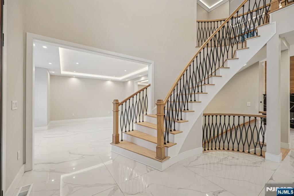 25 Macarthur Avenue, Closter, NJ, 07624