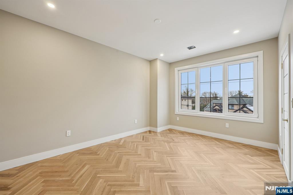 25 Macarthur Avenue, Closter, NJ, 07624