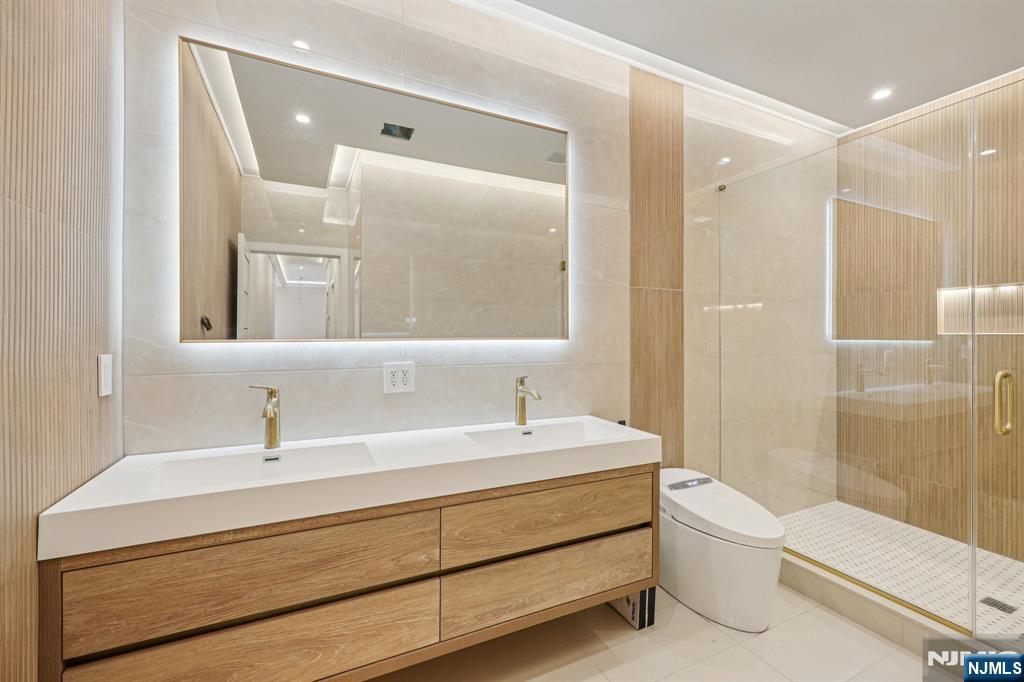 25 Macarthur Avenue, Closter, NJ, 07624