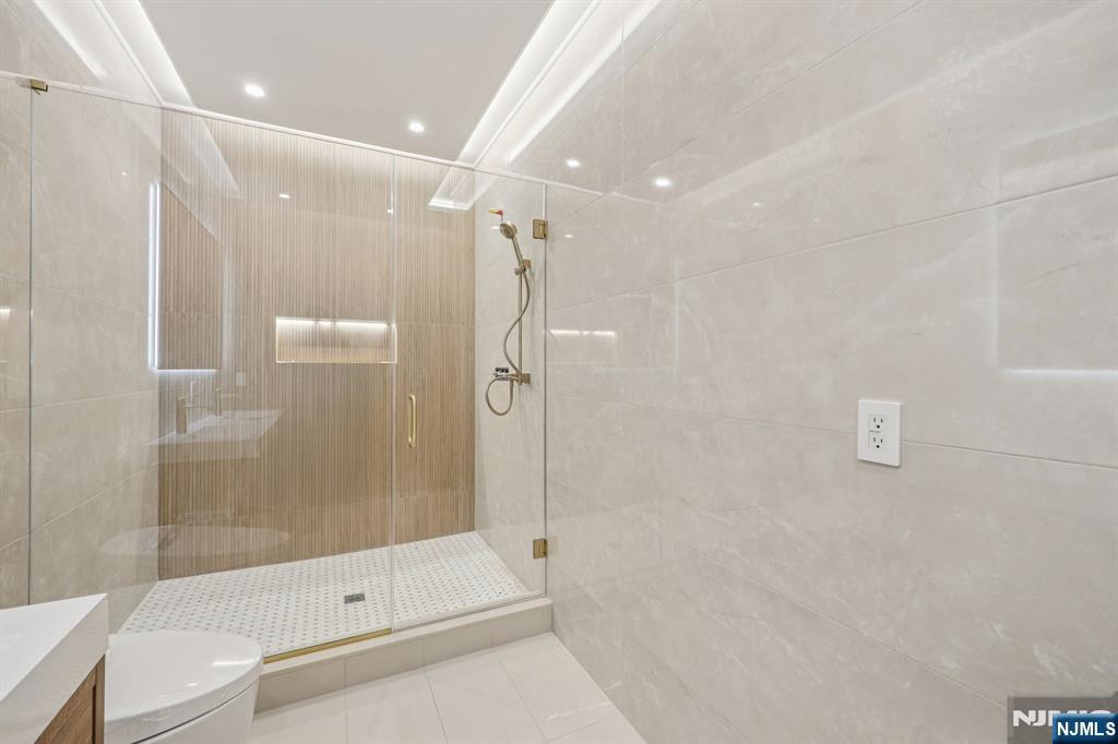 25 Macarthur Avenue, Closter, NJ, 07624