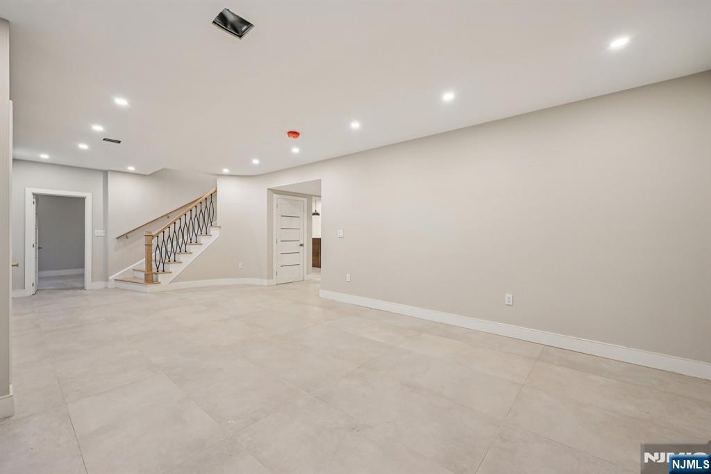 25 Macarthur Avenue, Closter, NJ, 07624