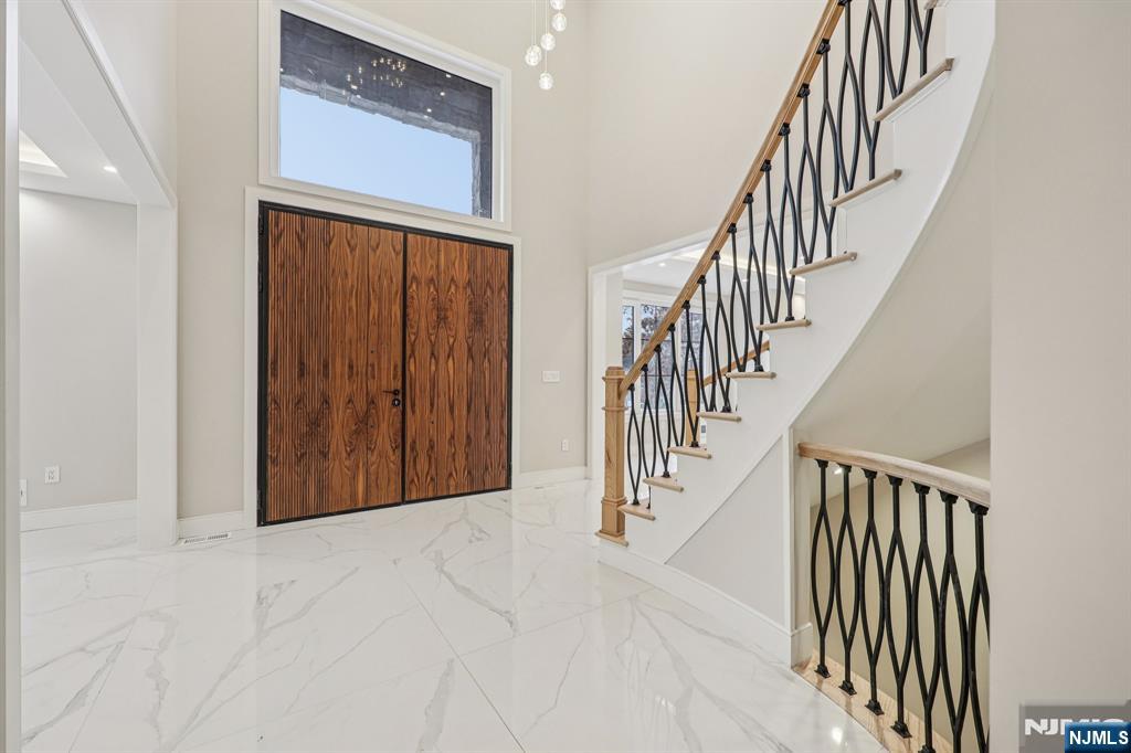 25 Macarthur Avenue, Closter, NJ, 07624