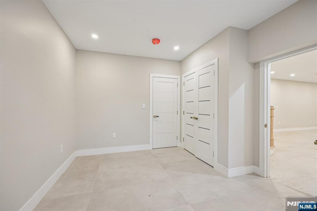 25 Macarthur Avenue, Closter, NJ, 07624