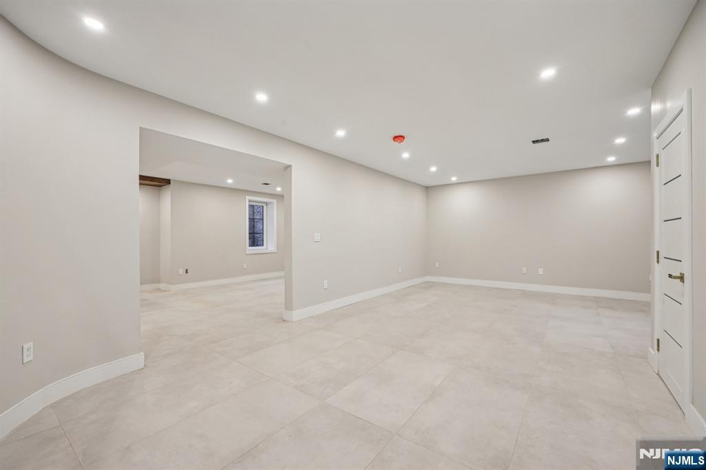 25 Macarthur Avenue, Closter, NJ, 07624