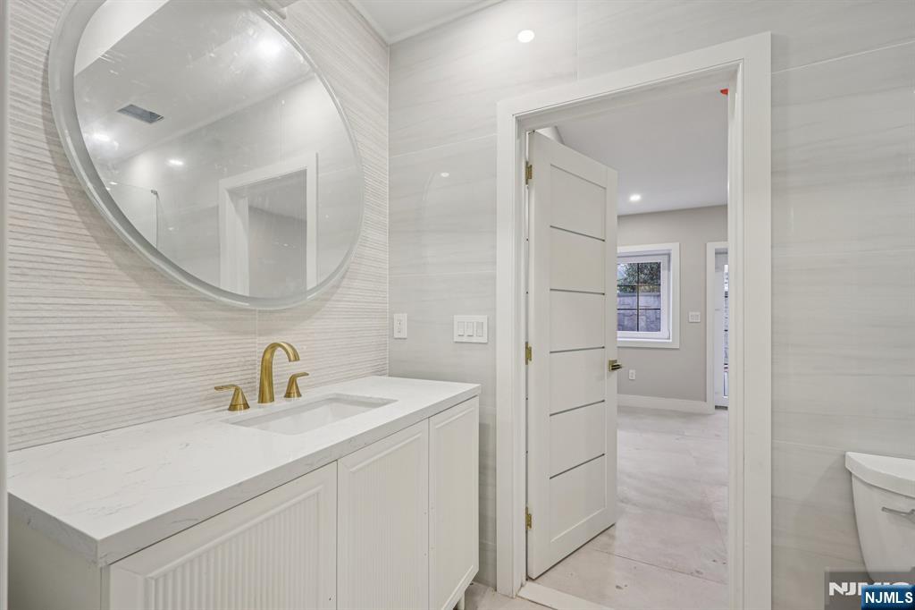 25 Macarthur Avenue, Closter, NJ, 07624