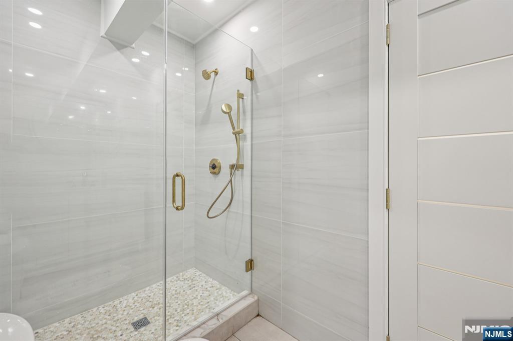 25 Macarthur Avenue, Closter, NJ, 07624