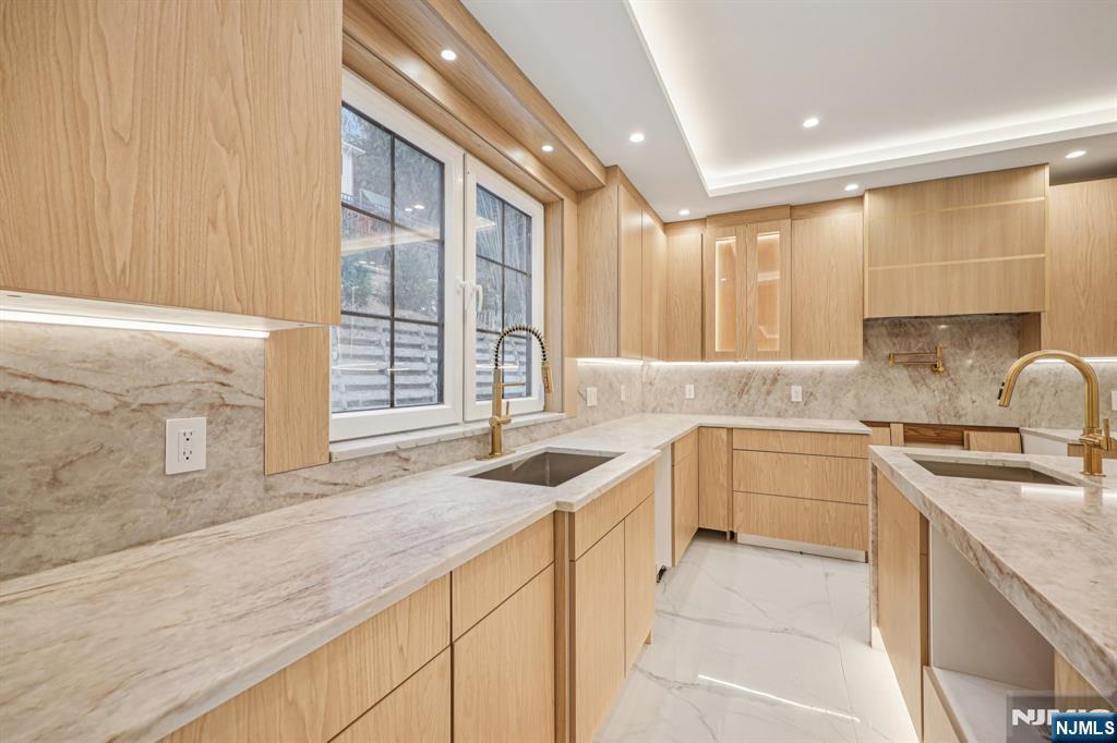 25 Macarthur Avenue, Closter, NJ, 07624