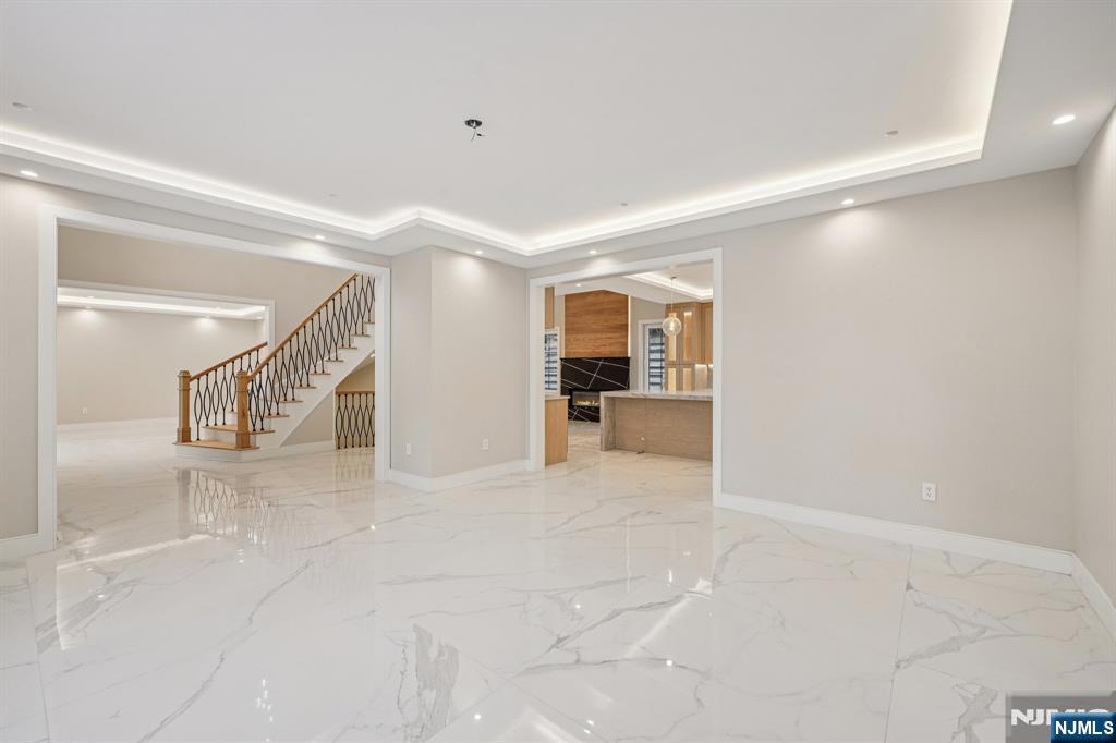 25 Macarthur Avenue, Closter, NJ, 07624