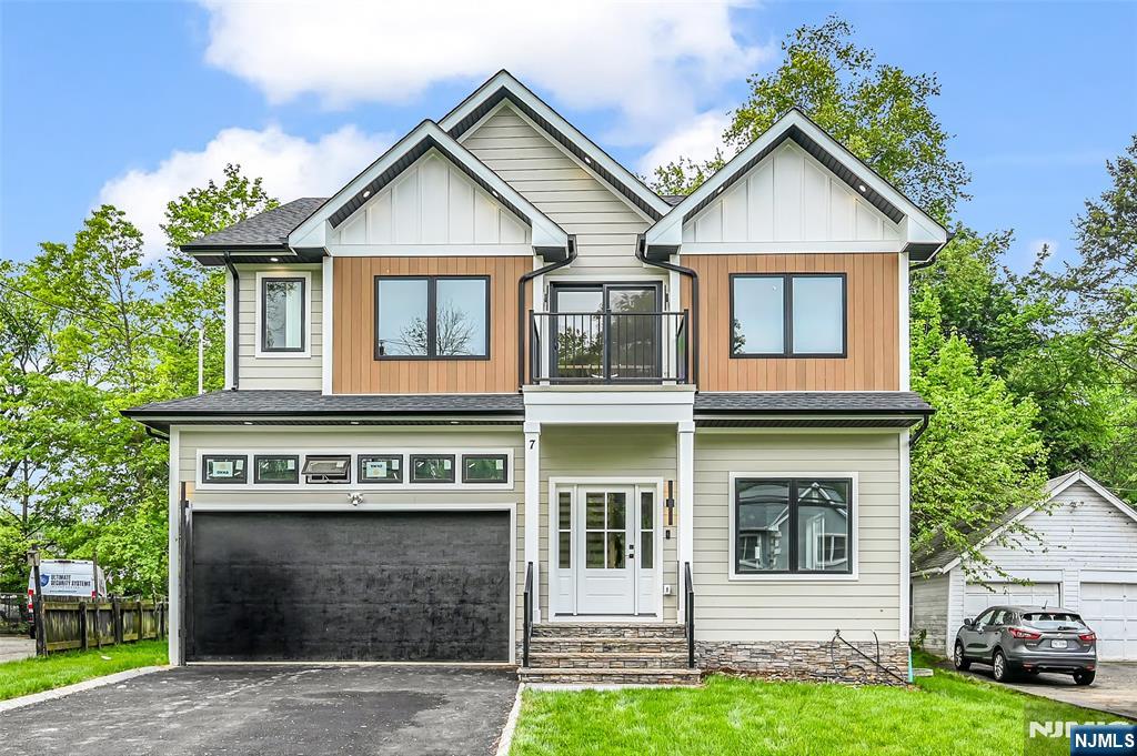 Homes for sale in Livingston, NJ | 7 Royal Ave, Livingston, NJ 07039 | MLS# 26000774