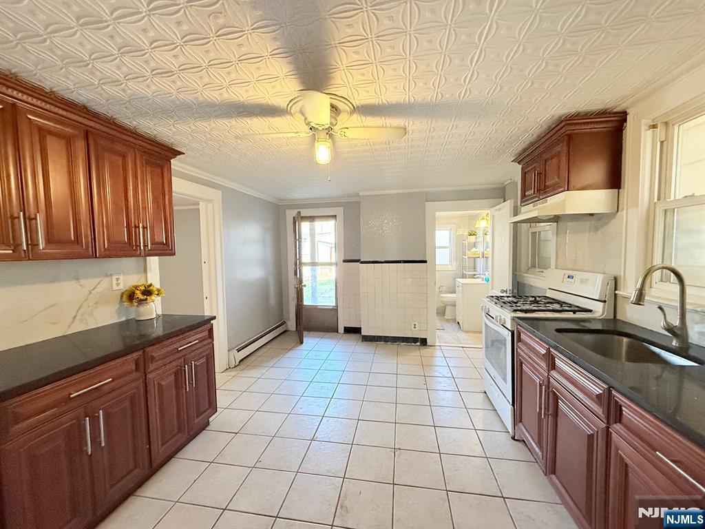 122 Cross Street APT1 - Photo 2
