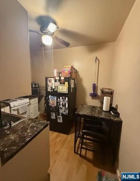 286 6th Street - Photo 4