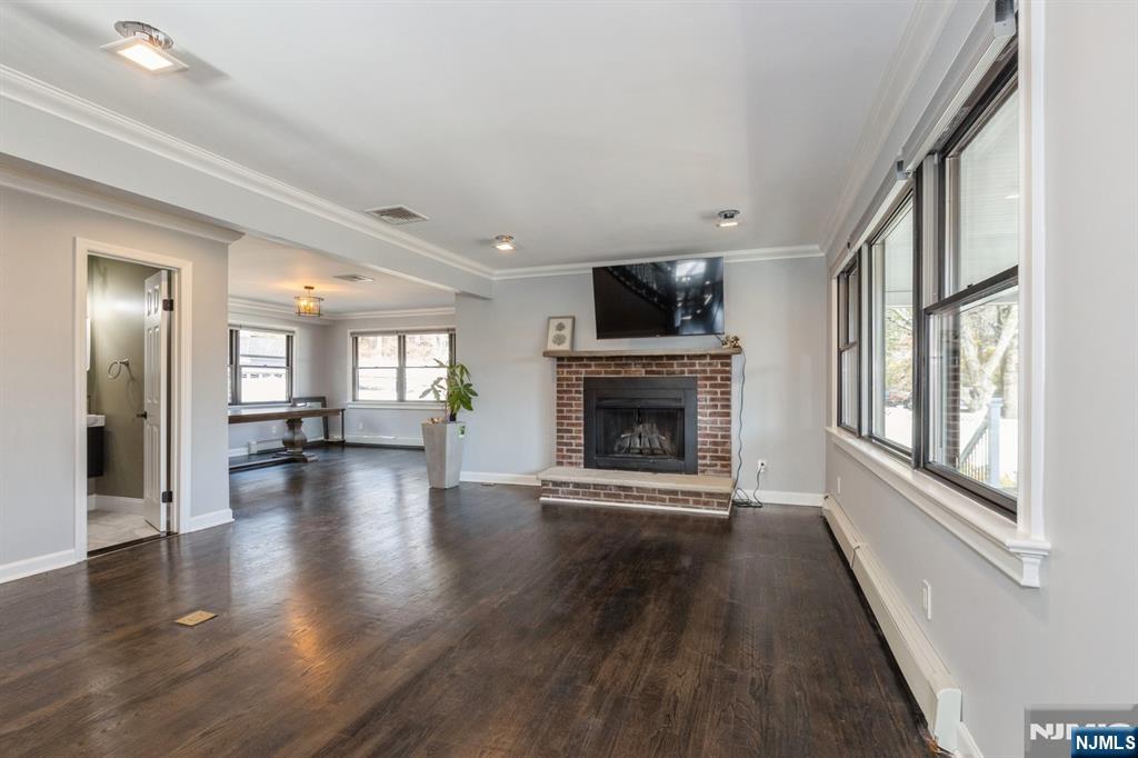 17 Rockaway Valley Road