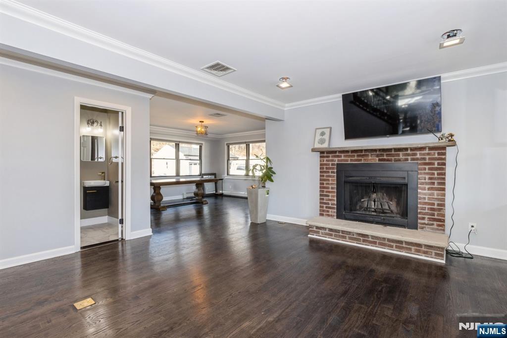 17 Rockaway Valley Road