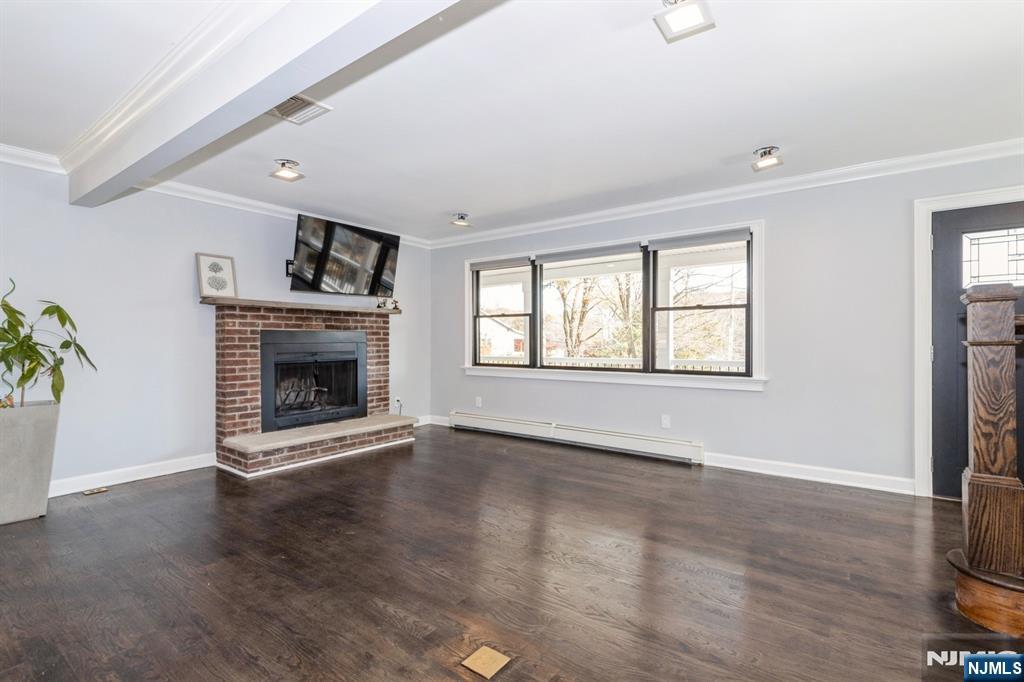 17 Rockaway Valley Road